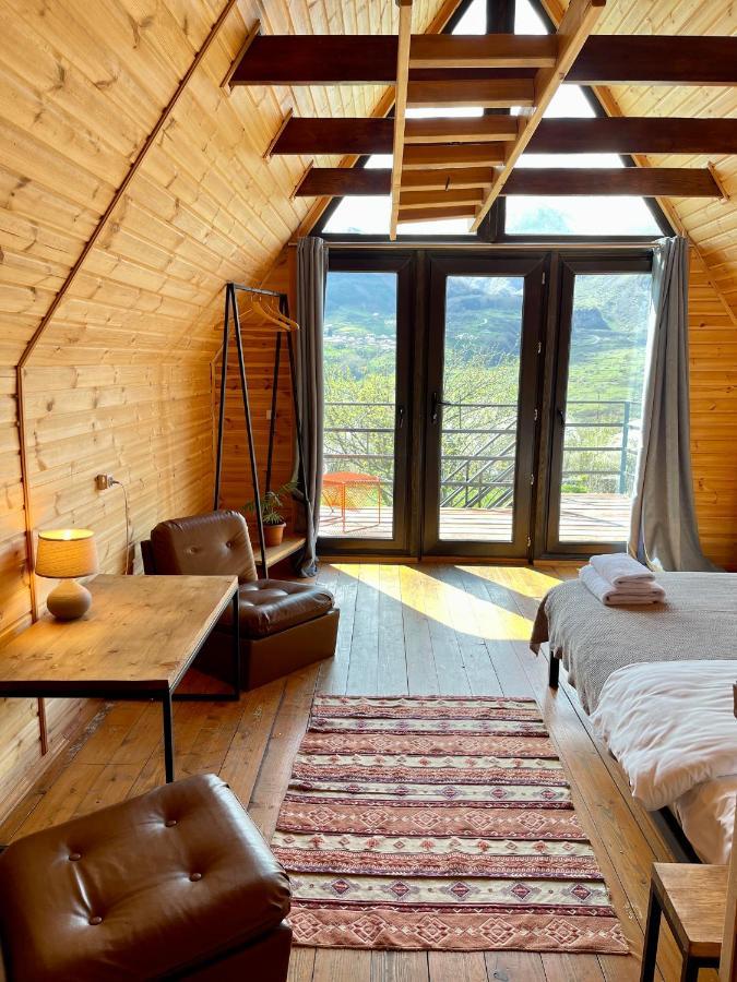Kazbegi Kuro Cottages エクステリア 写真