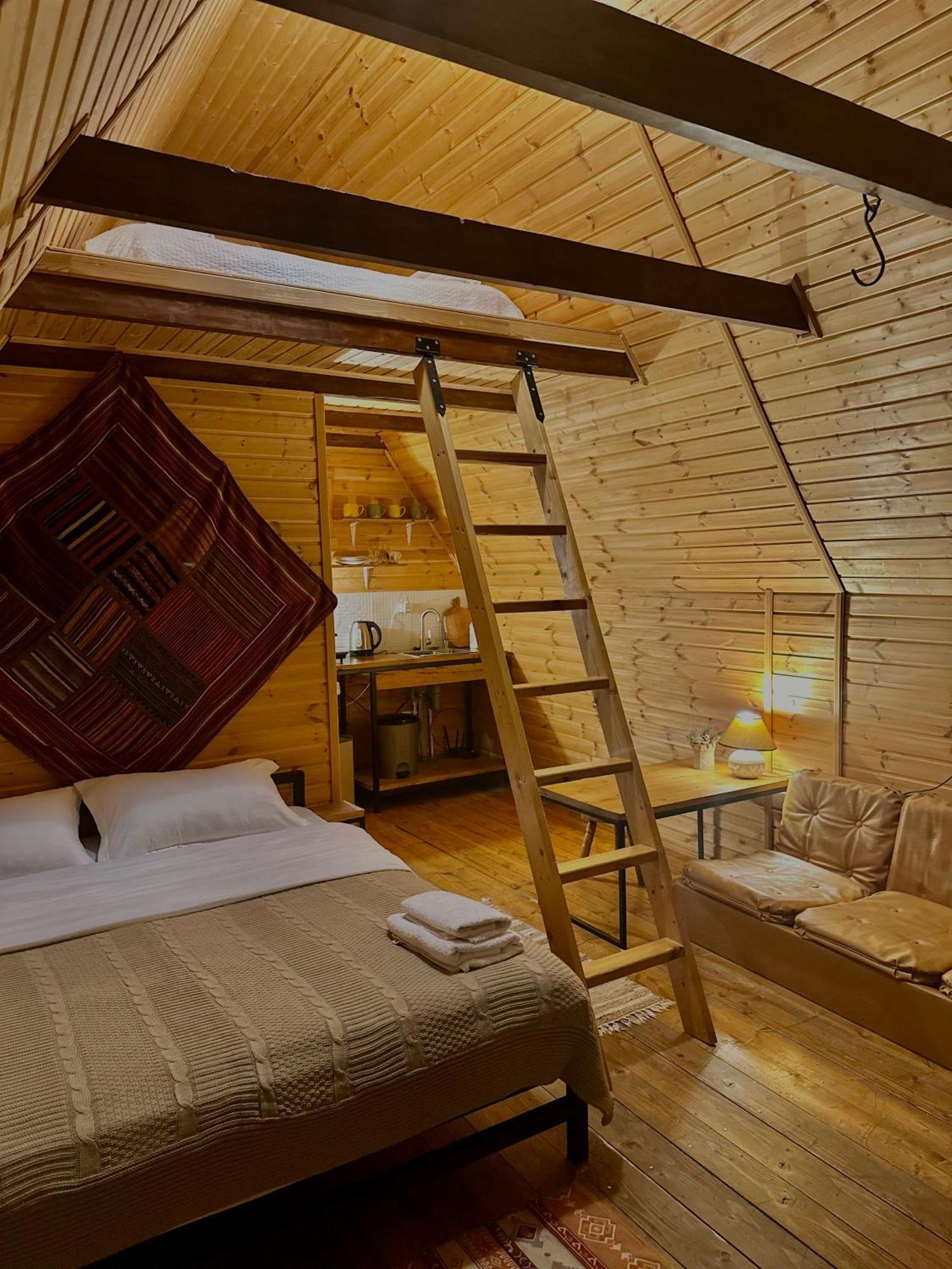 Kazbegi Kuro Cottages エクステリア 写真