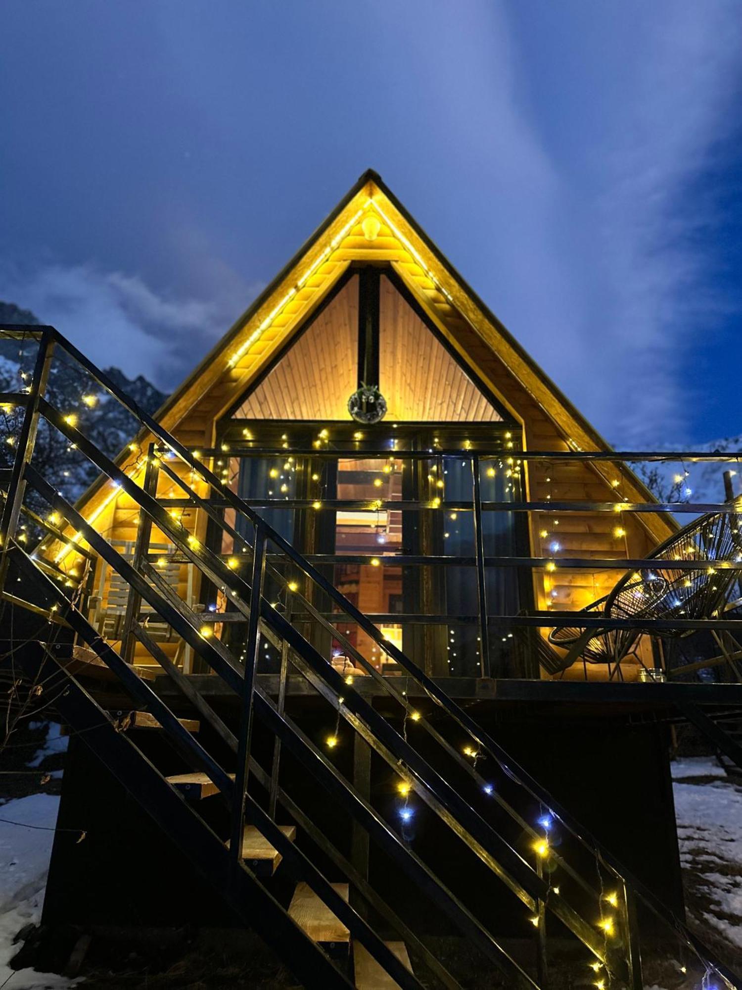 Kazbegi Kuro Cottages エクステリア 写真