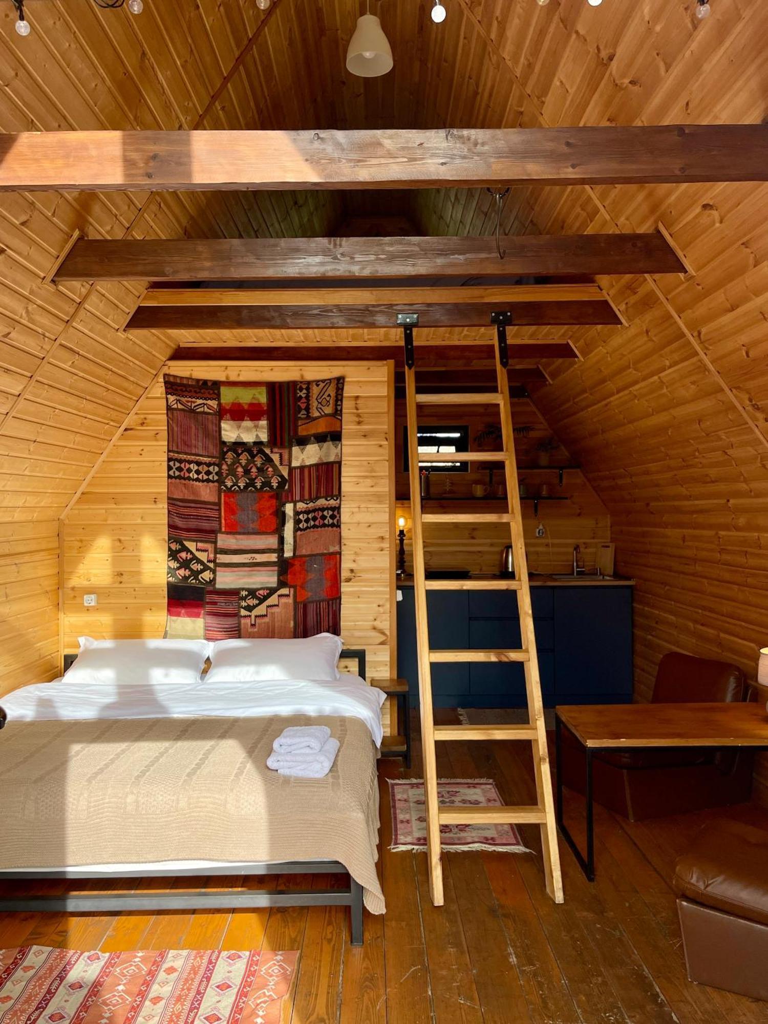 Kazbegi Kuro Cottages エクステリア 写真