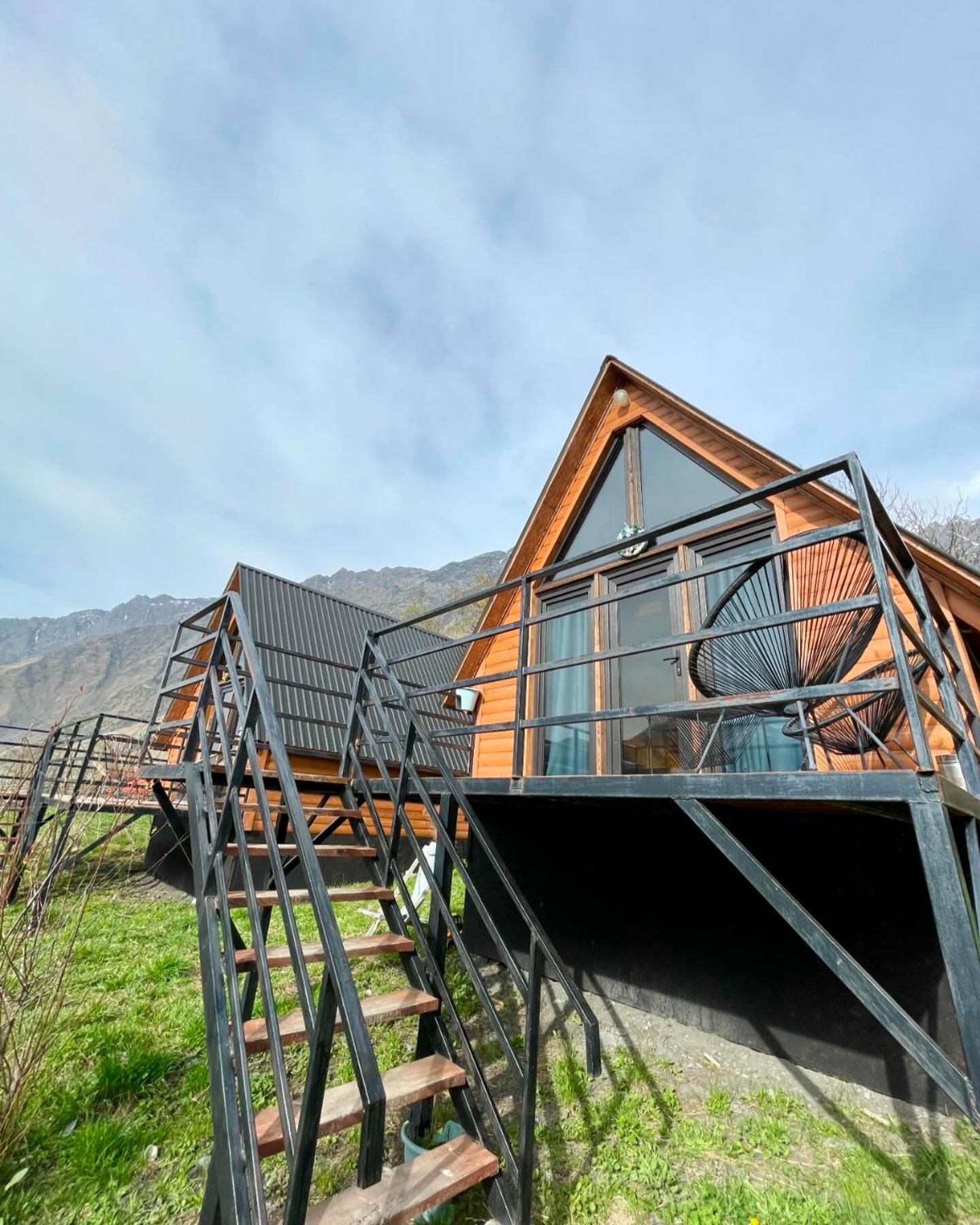 Kazbegi Kuro Cottages エクステリア 写真