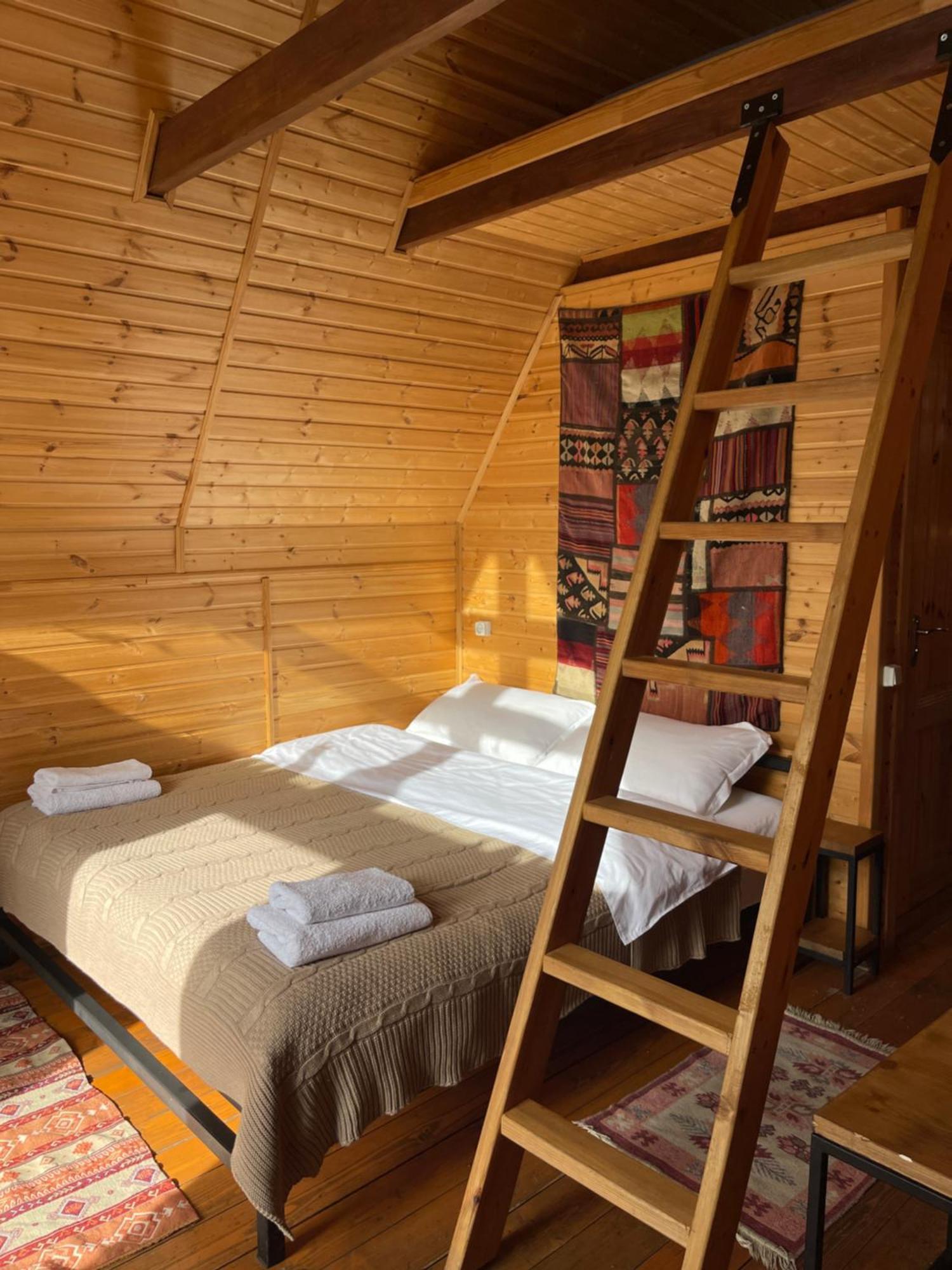 Kazbegi Kuro Cottages エクステリア 写真