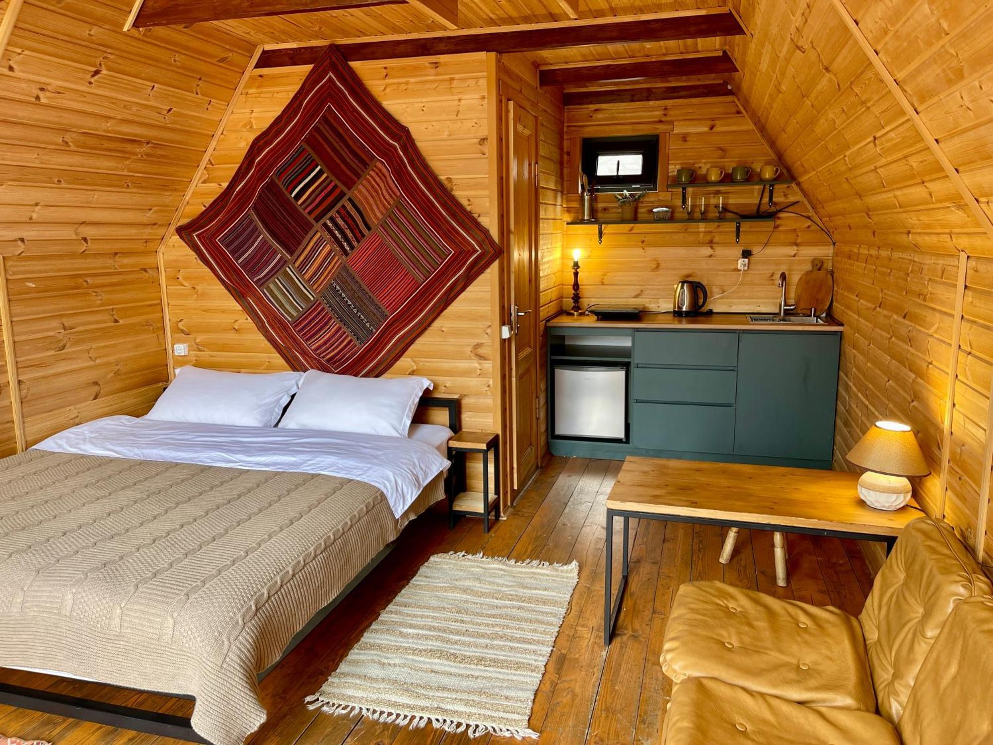 Kazbegi Kuro Cottages エクステリア 写真
