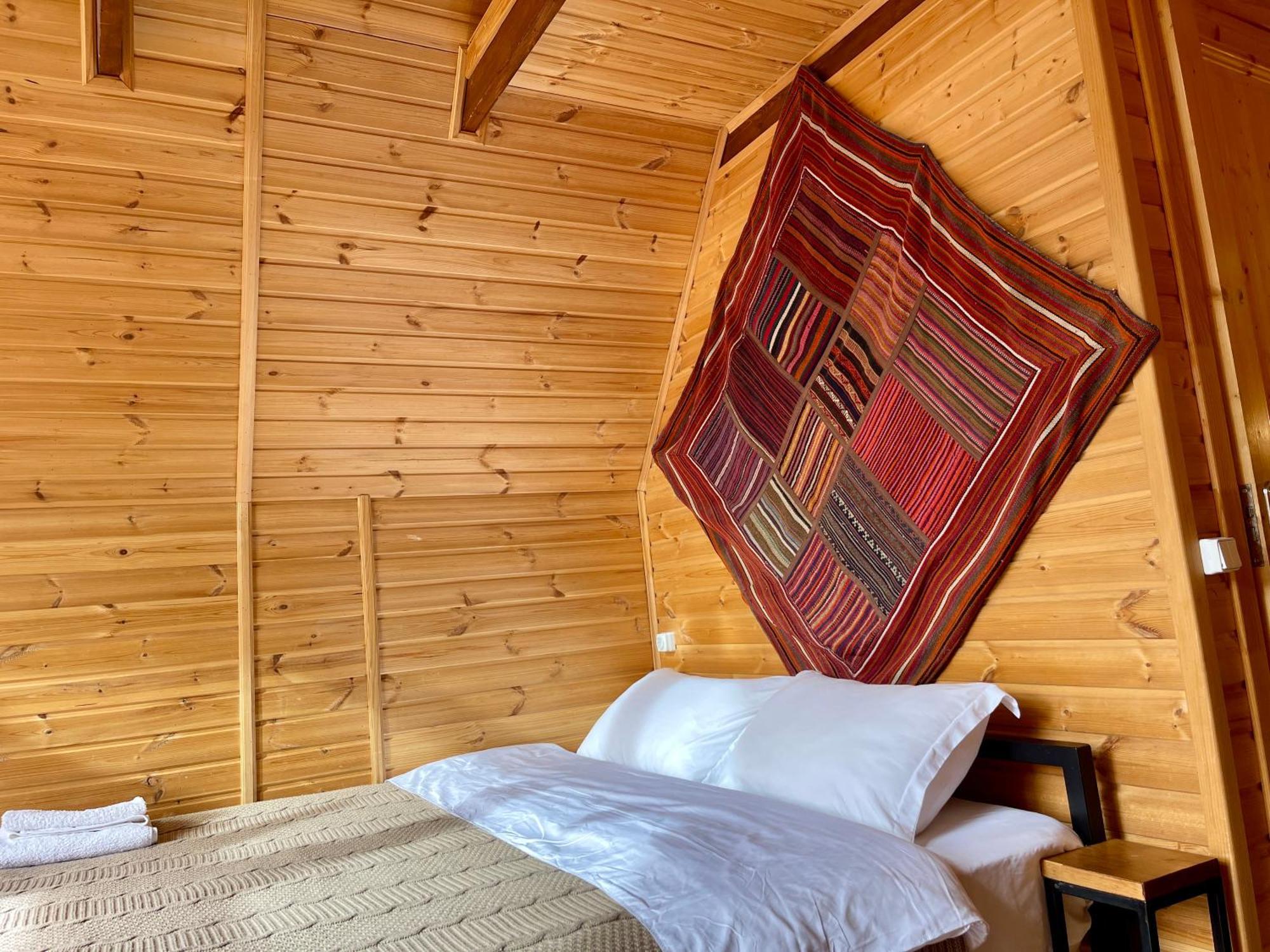 Kazbegi Kuro Cottages エクステリア 写真